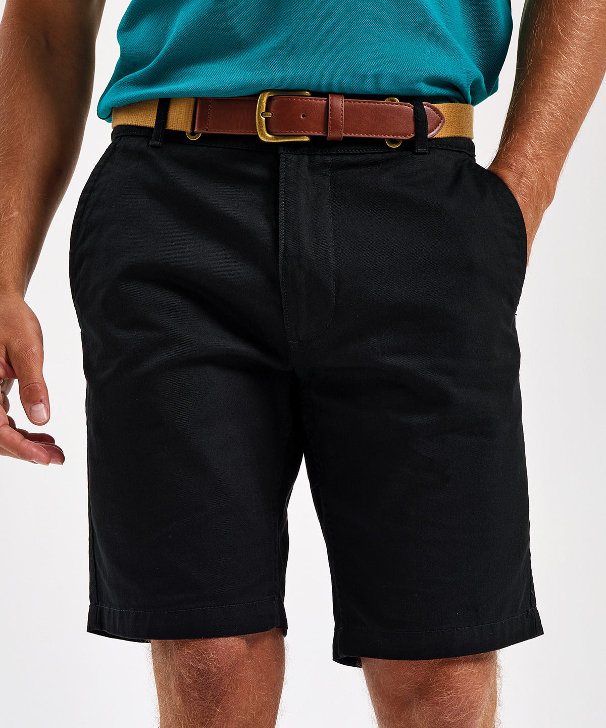 Short homme coupe classique